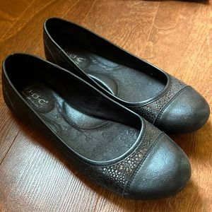 Women’s b.o.c Born Ballet Flats in black size 9.5